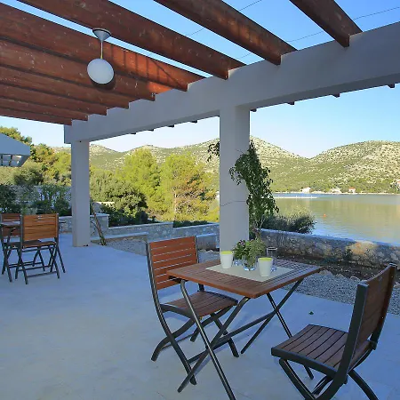 Tapenade Villa Lastovo